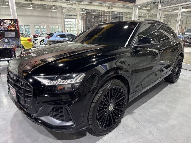 2020 AUDI Q8