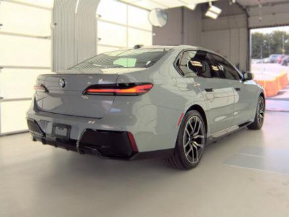 2024 BMW 740i