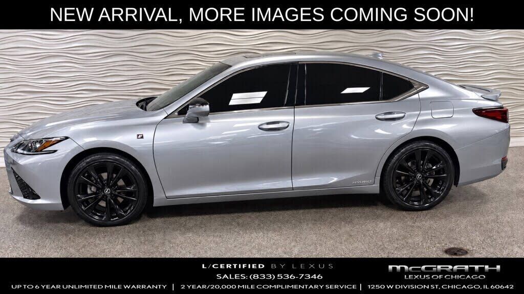 2022 LEXUS ES
