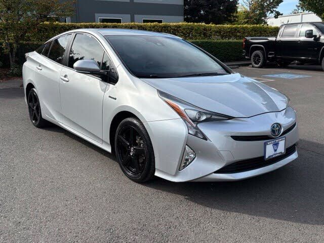 2016 TOYOTA PRIUS