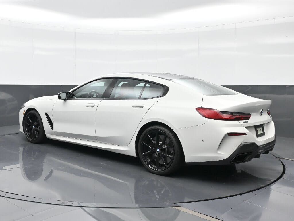 2025 BMW M850i