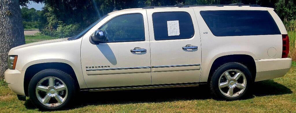 2011 CHEVROLET Suburban