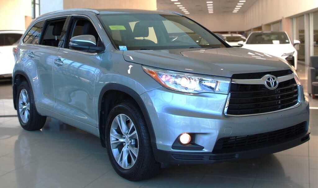 2015 TOYOTA Highlander