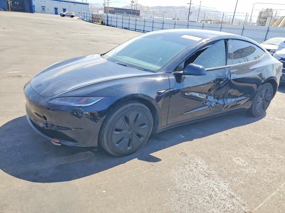 2026 TESLA Model 3