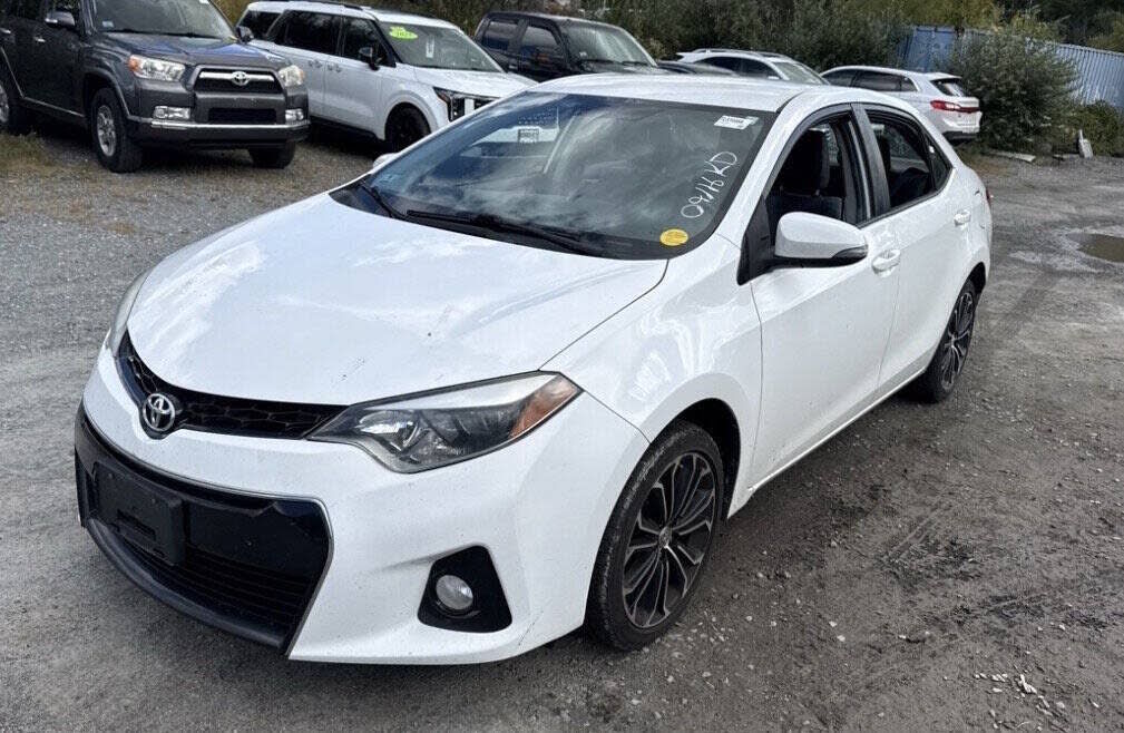 2016 TOYOTA Corolla