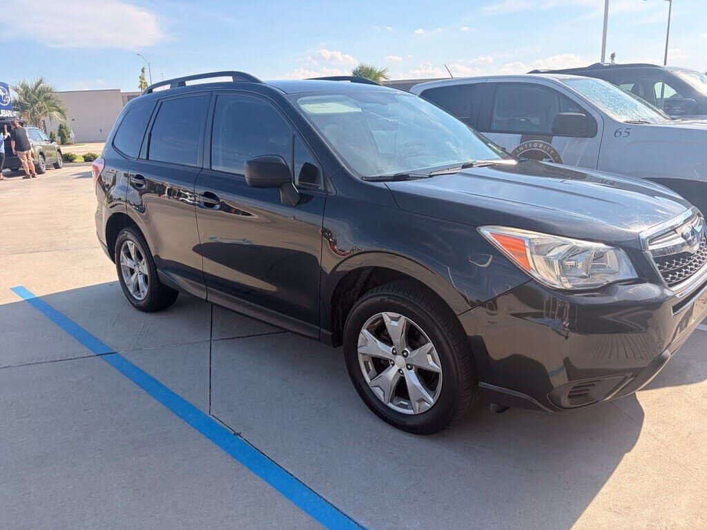 2016 SUBARU Forester