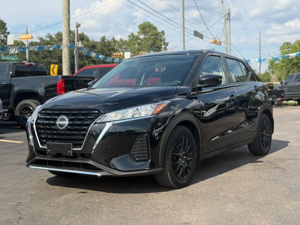 2022 NISSAN Kicks