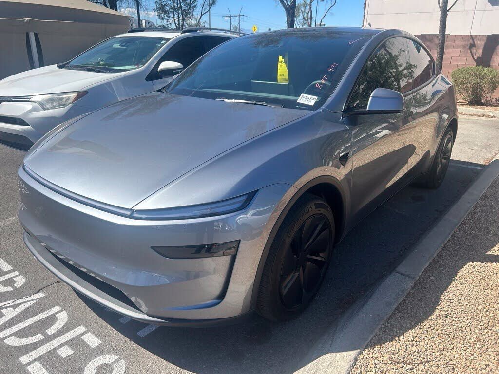 2026 TESLA Model Y