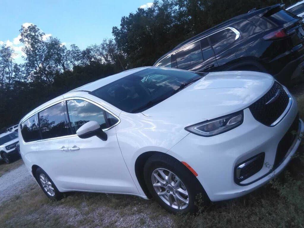 2023 CHRYSLER Pacifica