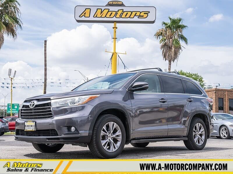 2015 TOYOTA Highlander