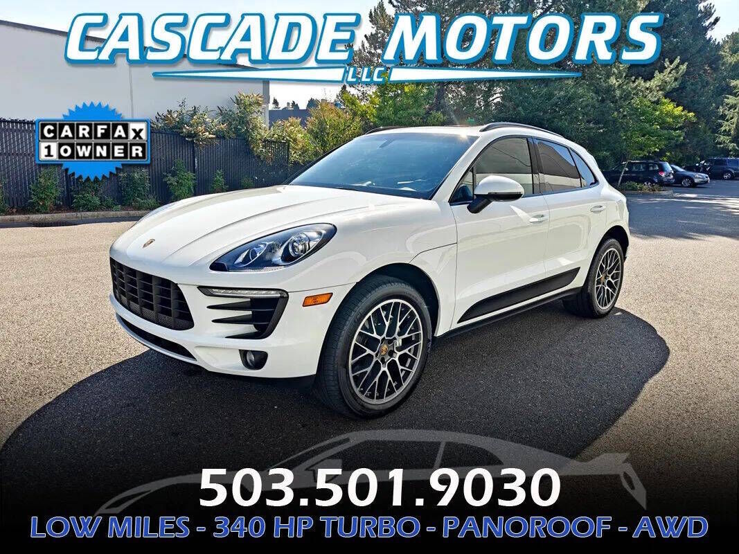 2016 PORSCHE Macan
