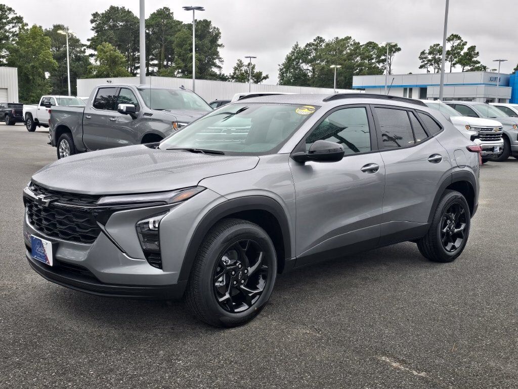 2026 CHEVROLET Trax