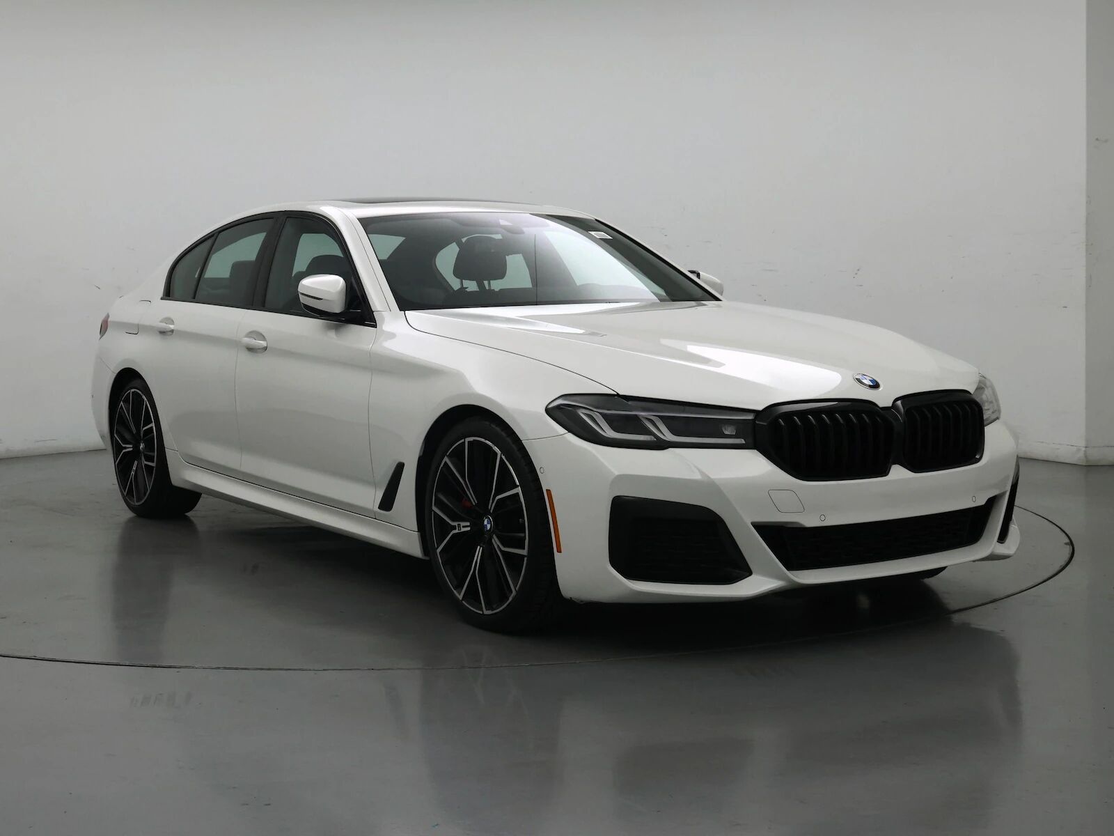 2023 BMW 530i