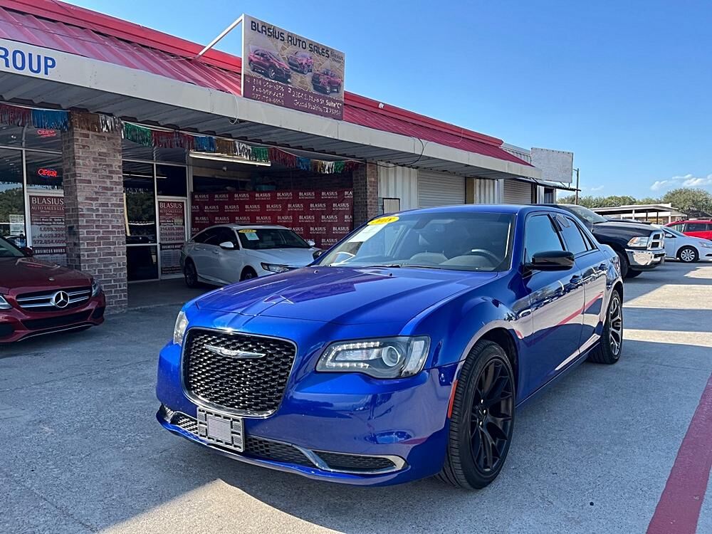 2018 CHRYSLER 300