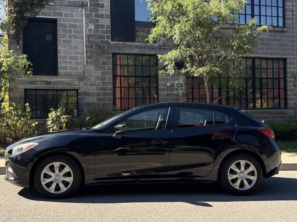 2015 MAZDA Mazda3