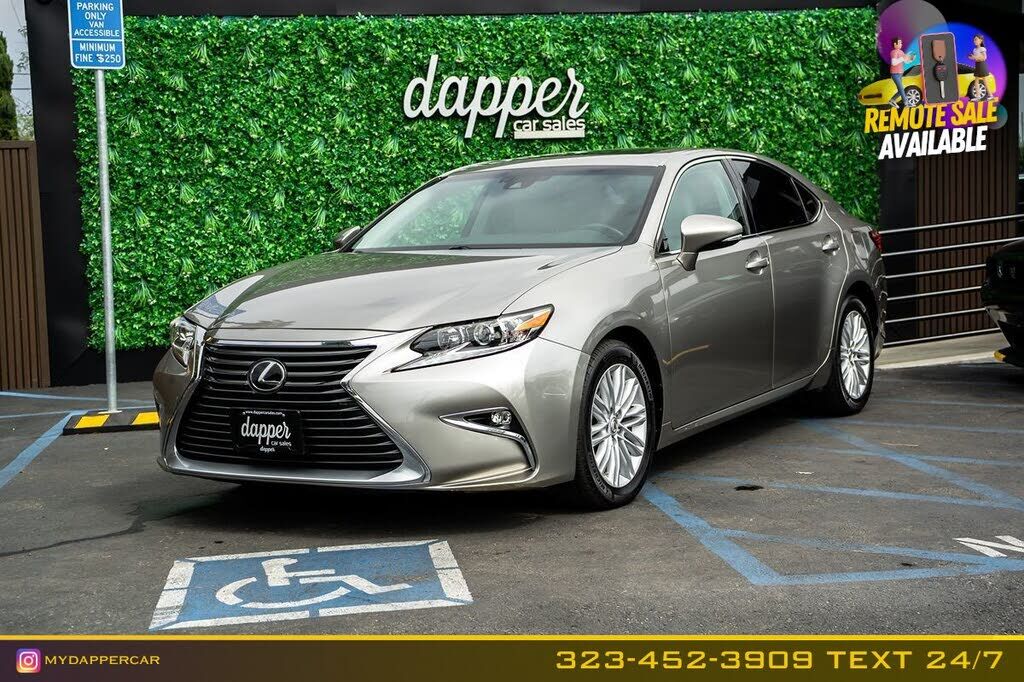 2017 LEXUS ES