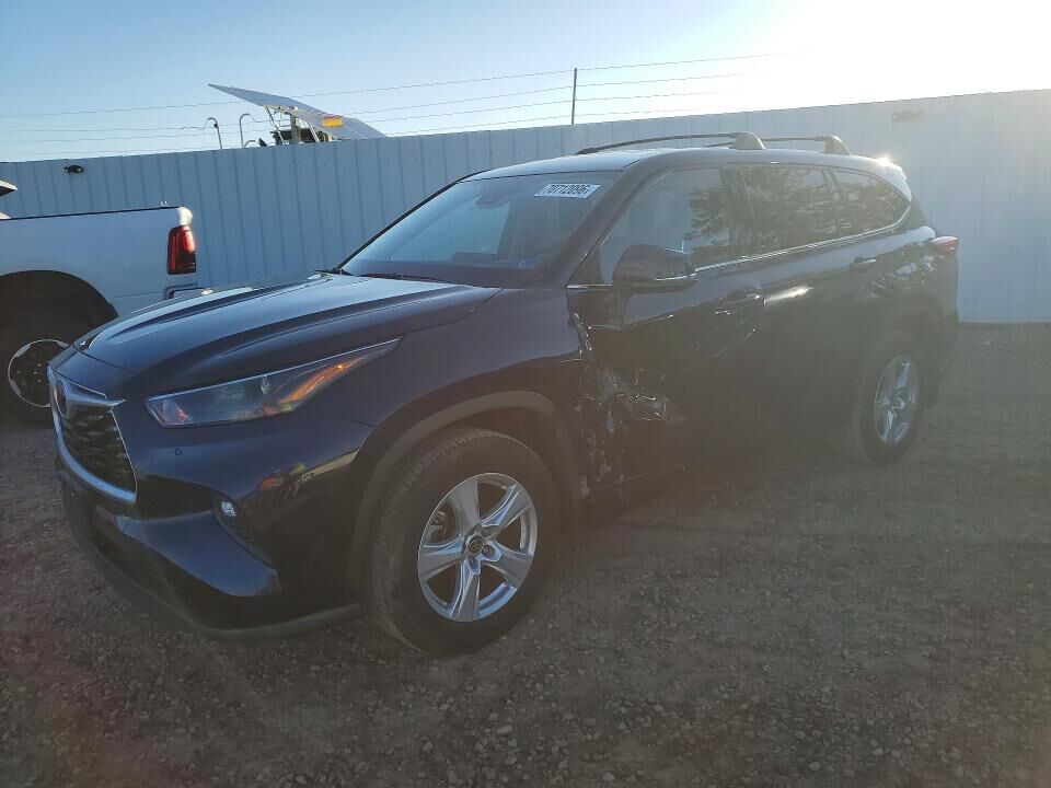 2022 TOYOTA Highlander