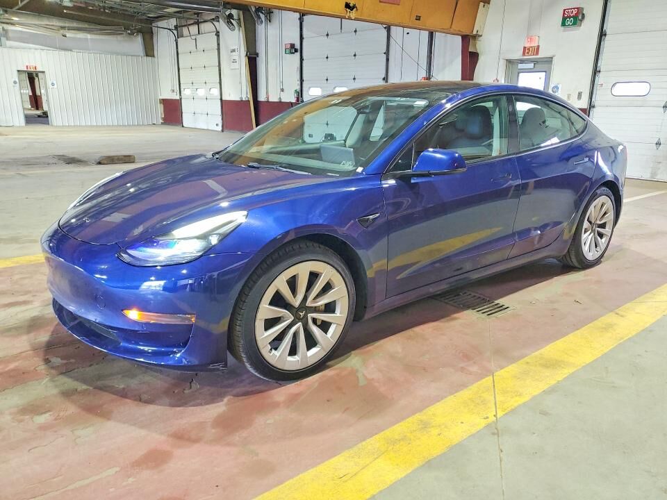 2022 TESLA Model 3