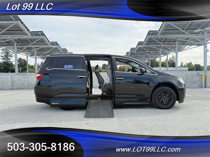 2011 HONDA Odyssey