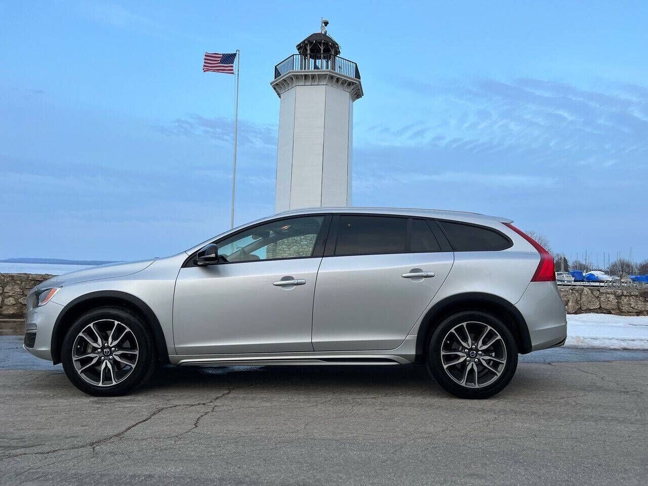 2016 VOLVO V60CC