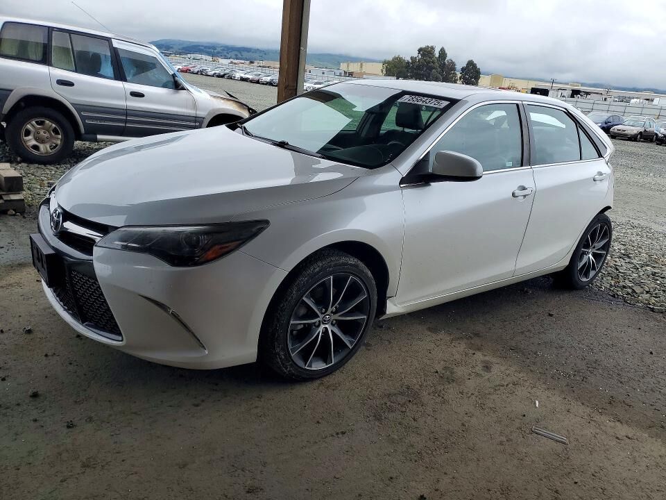 2017 TOYOTA Camry