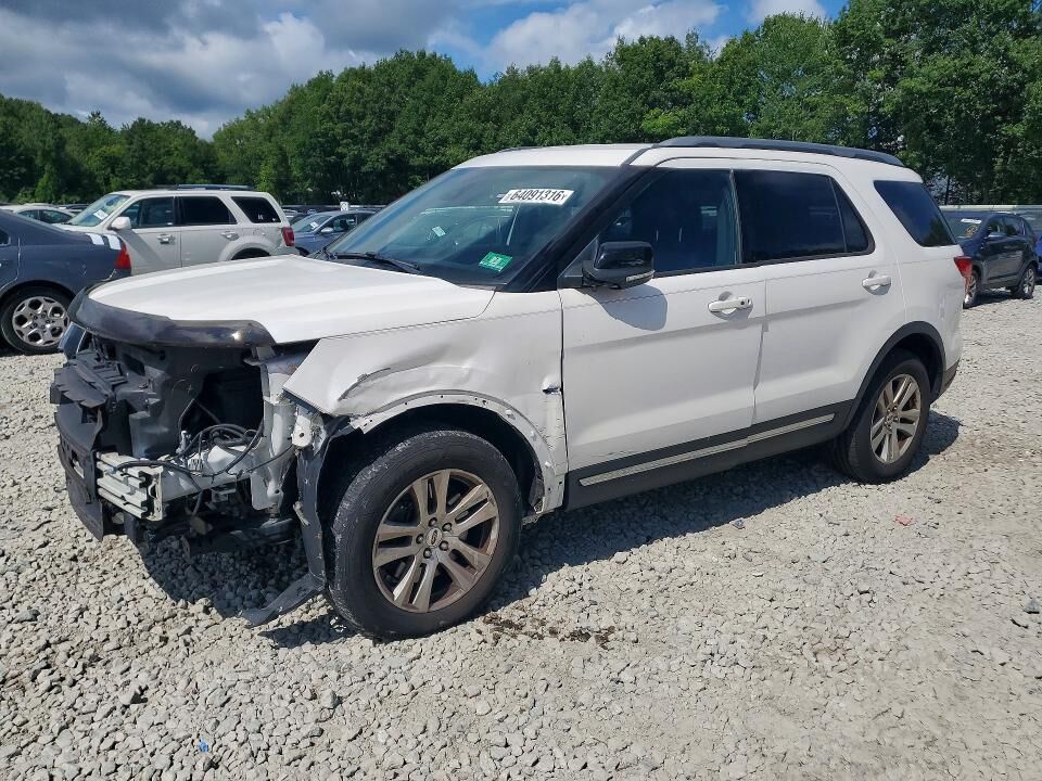 2018 FORD Explorer