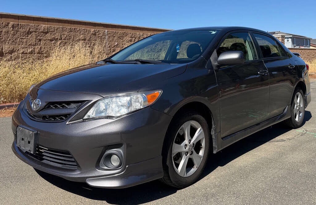 2011 TOYOTA Corolla