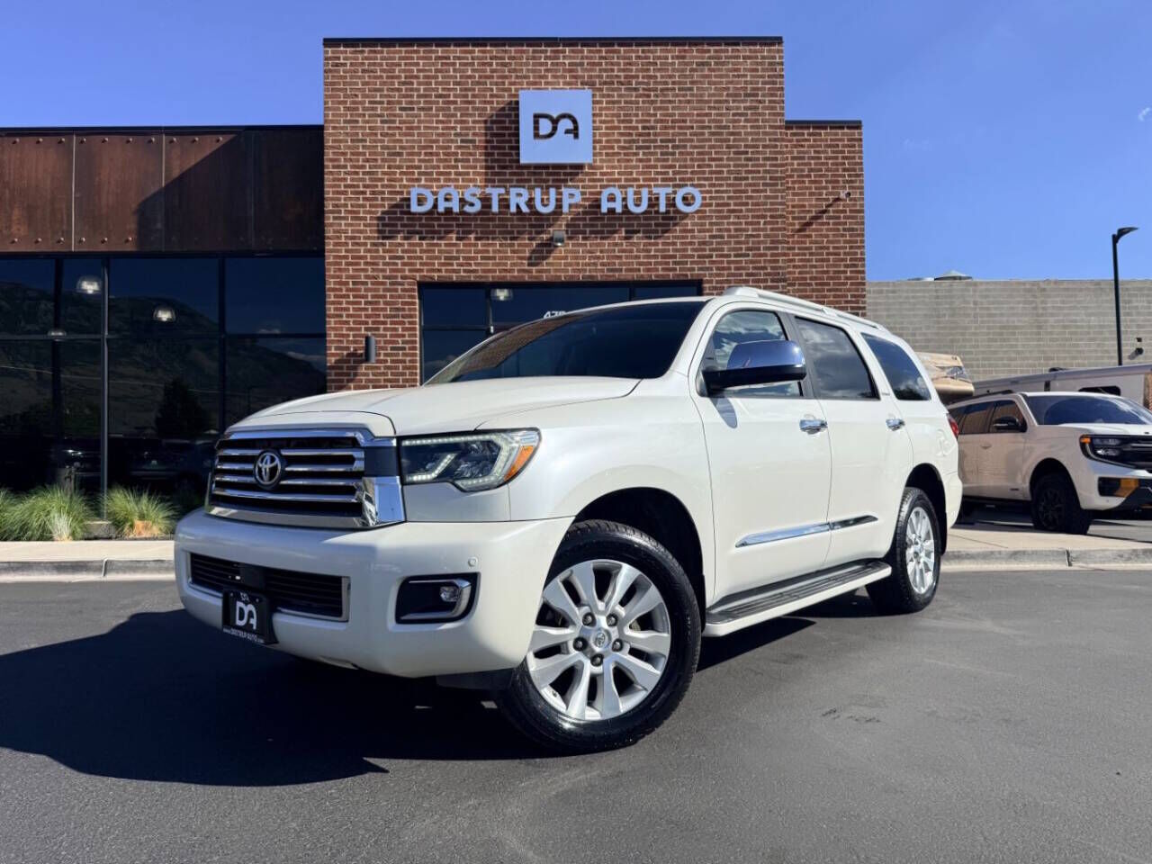 2018 TOYOTA Sequoia