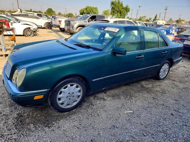 1996 MERCEDES-BENZ E-Class