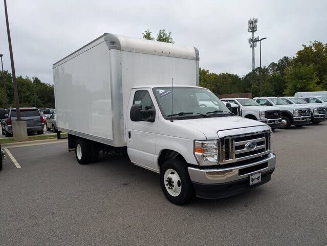 2025 FORD E-350
