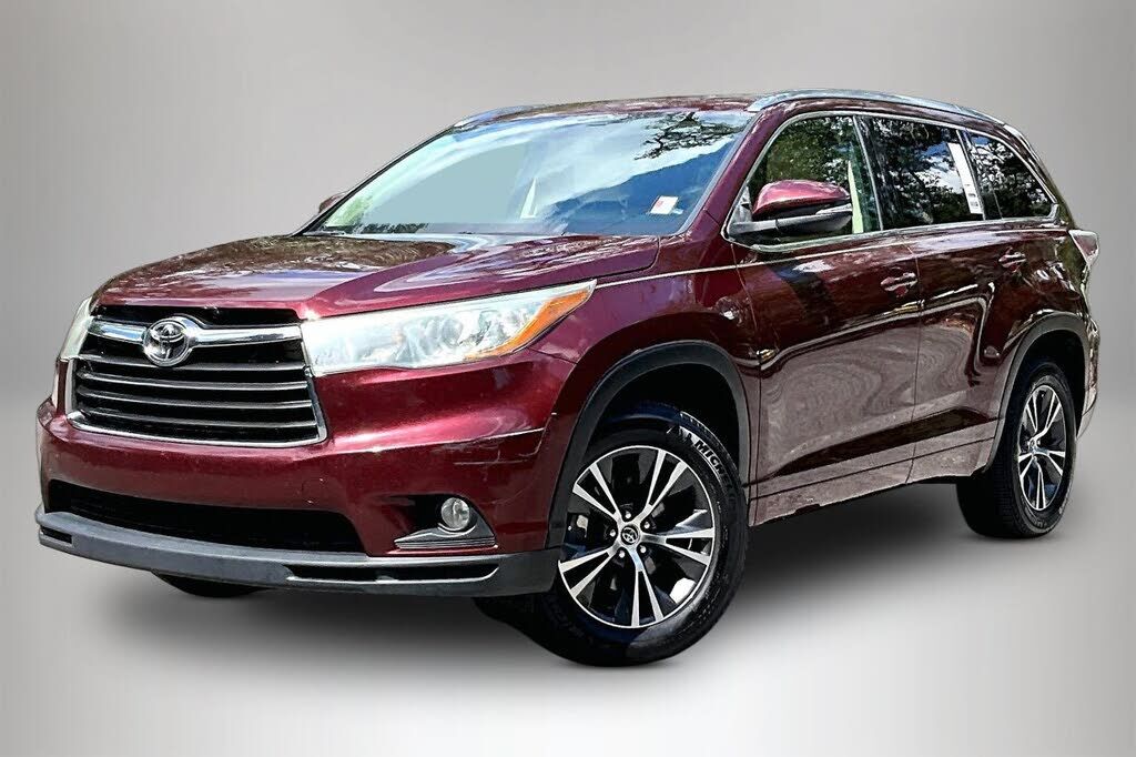 2016 TOYOTA Highlander