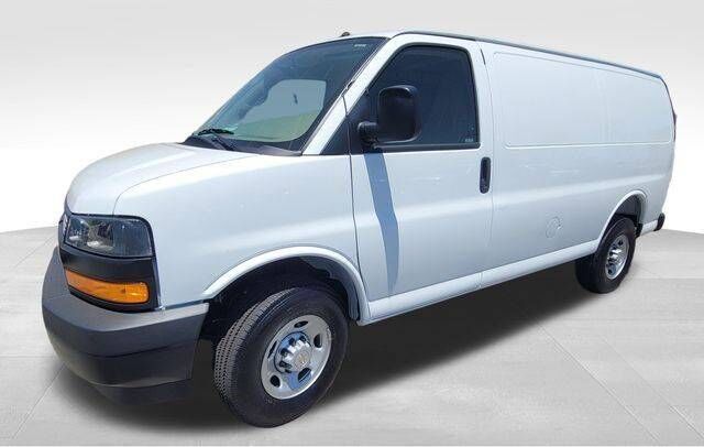 2025 CHEVROLET Express