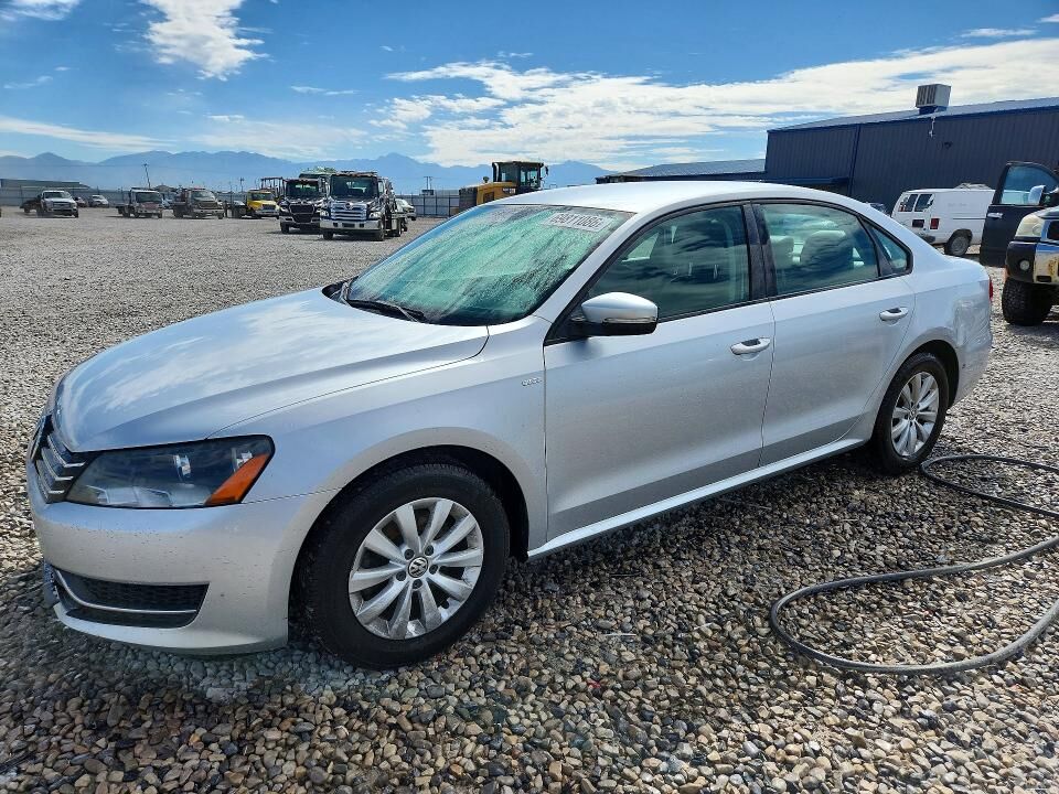 2014 VOLKSWAGEN Passat