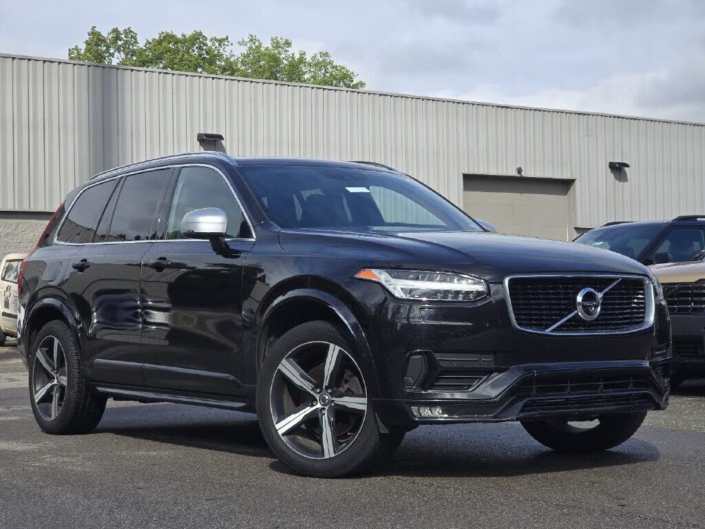 2017 VOLVO XC90