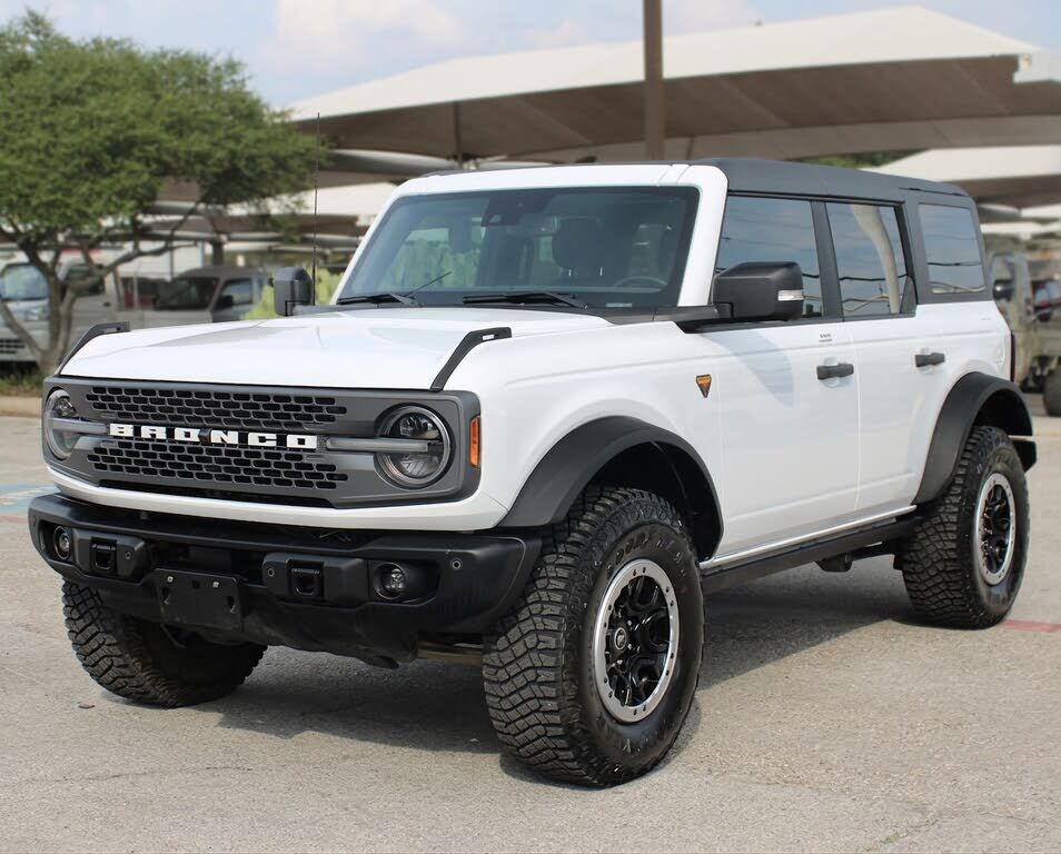 2023 FORD Bronco