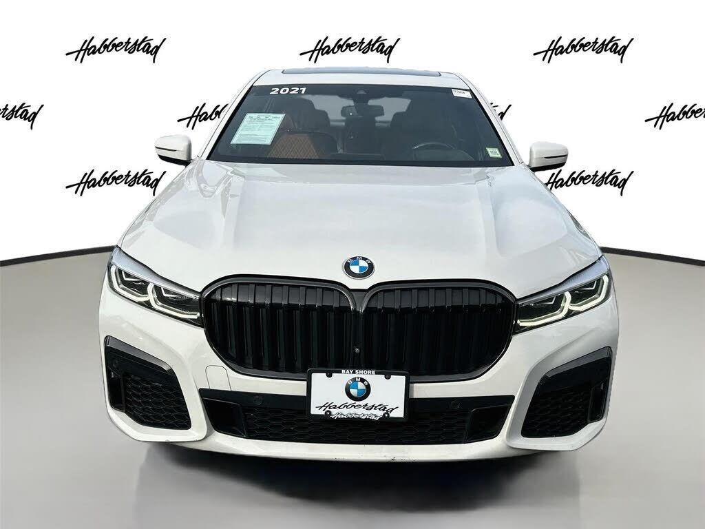 2021 BMW 750i