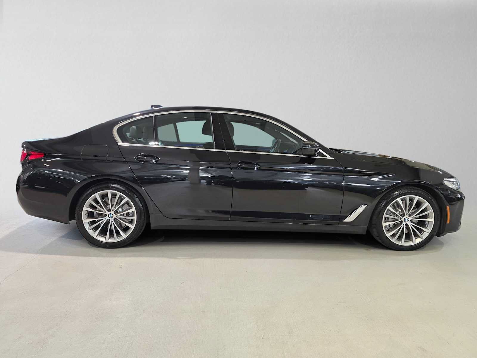 2023 BMW 530i