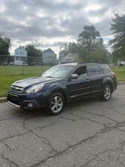2014 SUBARU Outback