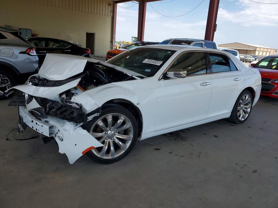 2019 CHRYSLER 300