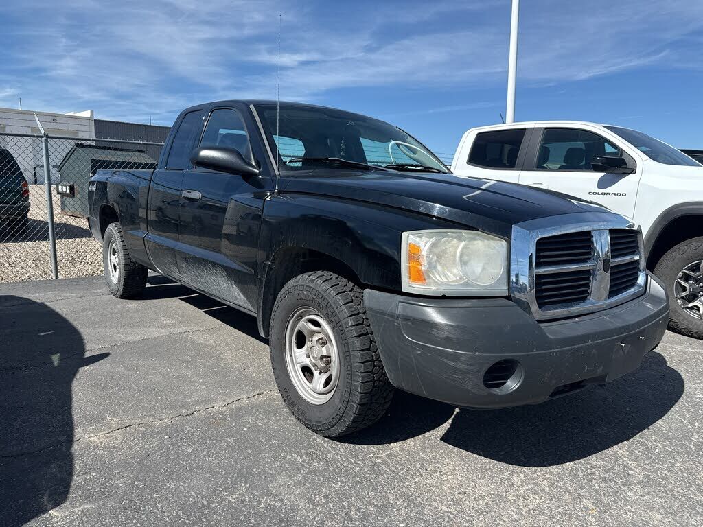 2005 DODGE Dakota
