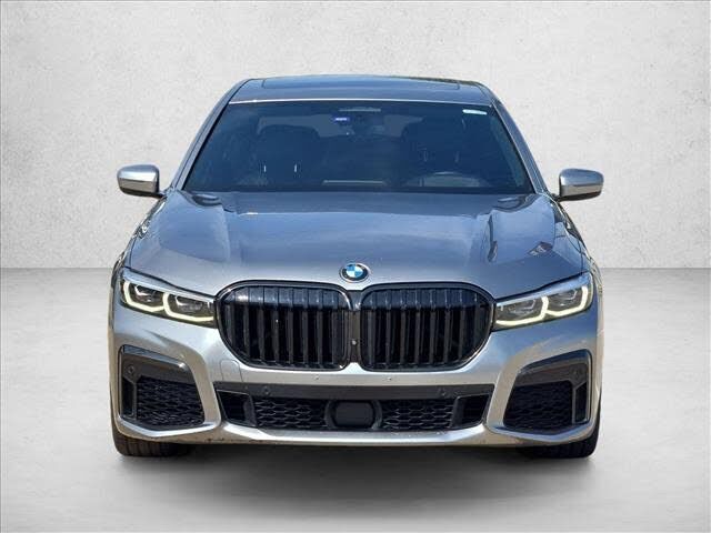 2022 BMW 750i