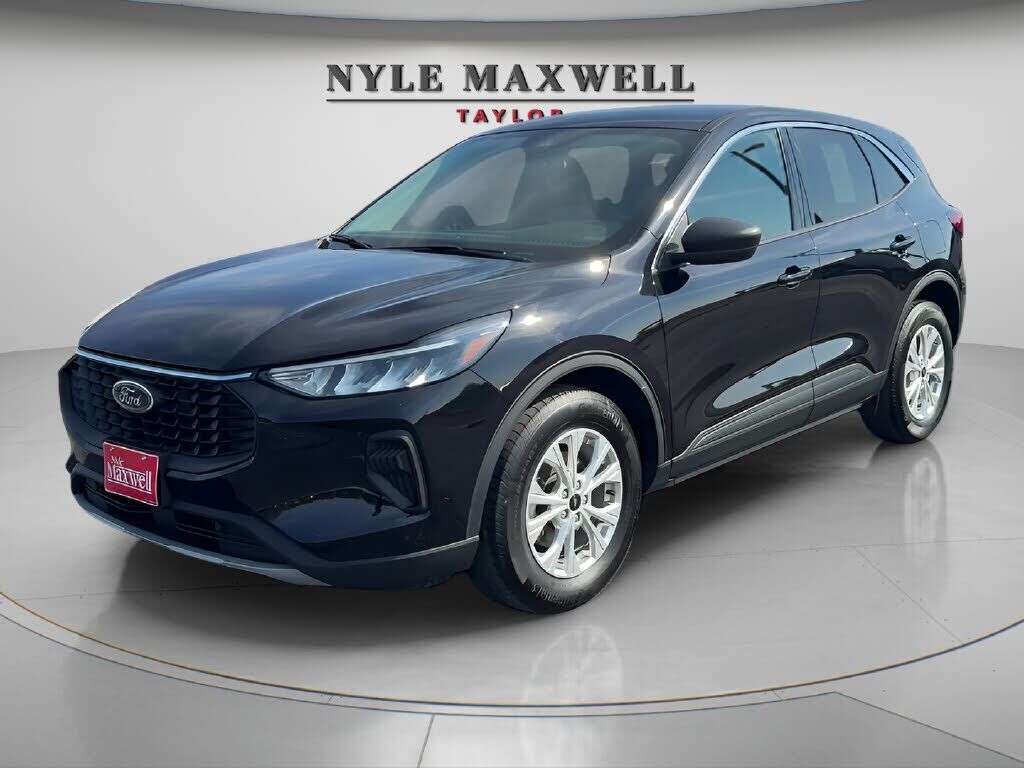 2023 FORD Escape
