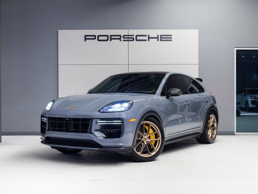 2024 PORSCHE Cayenne