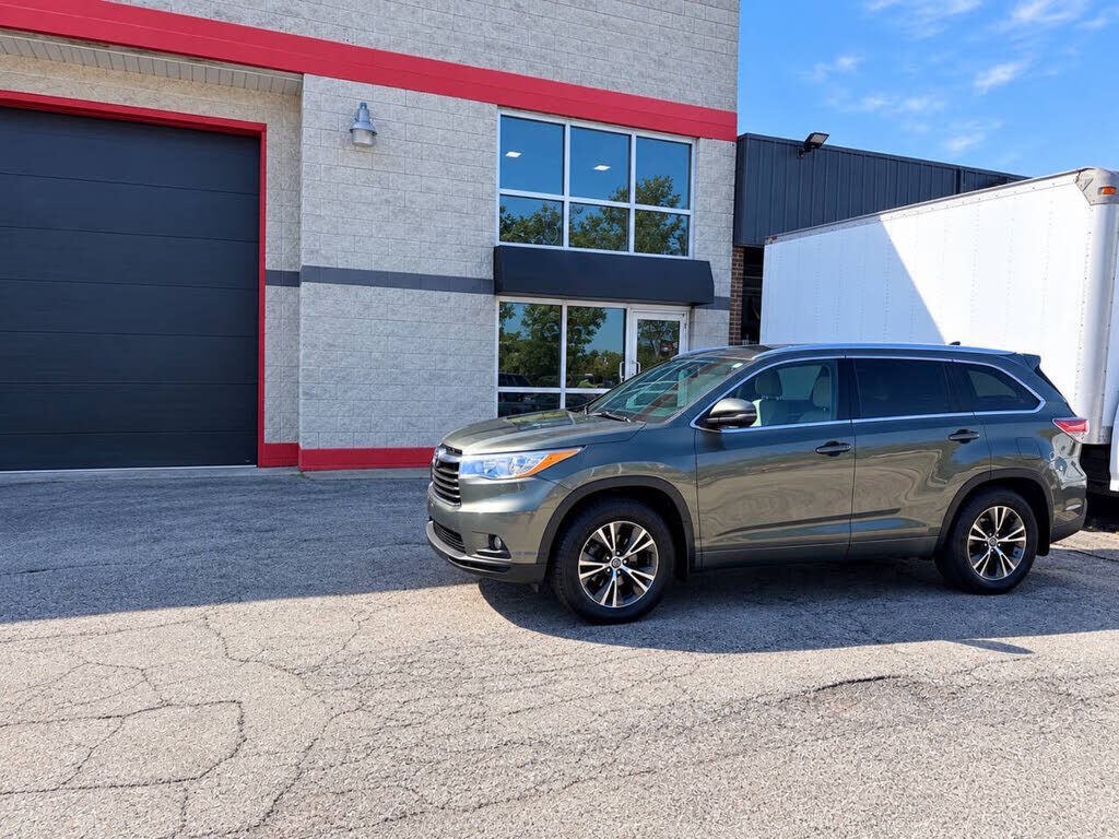 2016 TOYOTA Highlander
