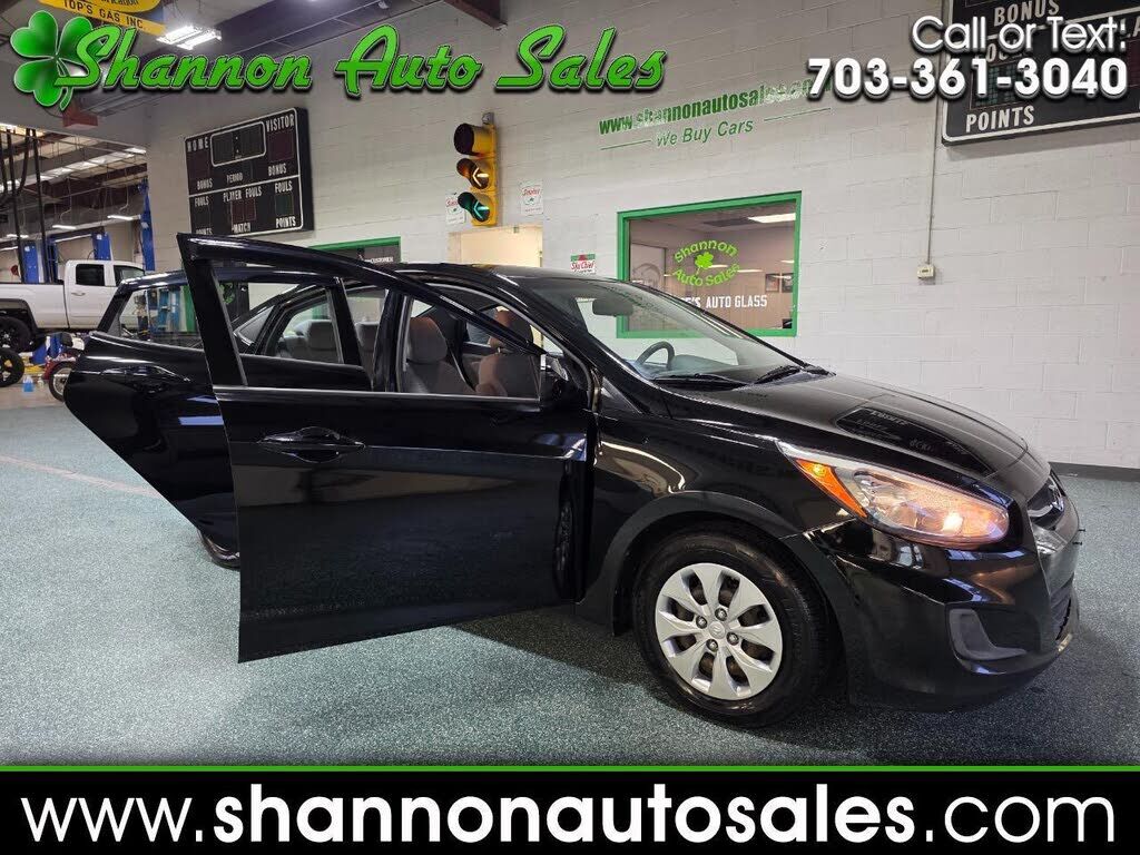 2017 HYUNDAI Accent