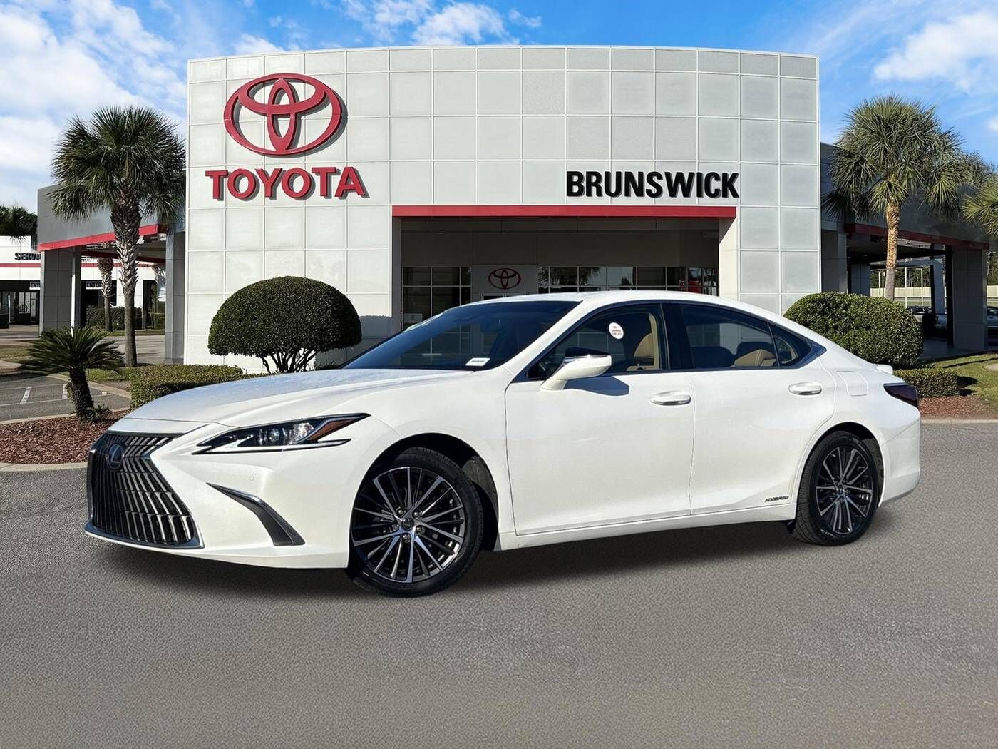 2022 LEXUS ES