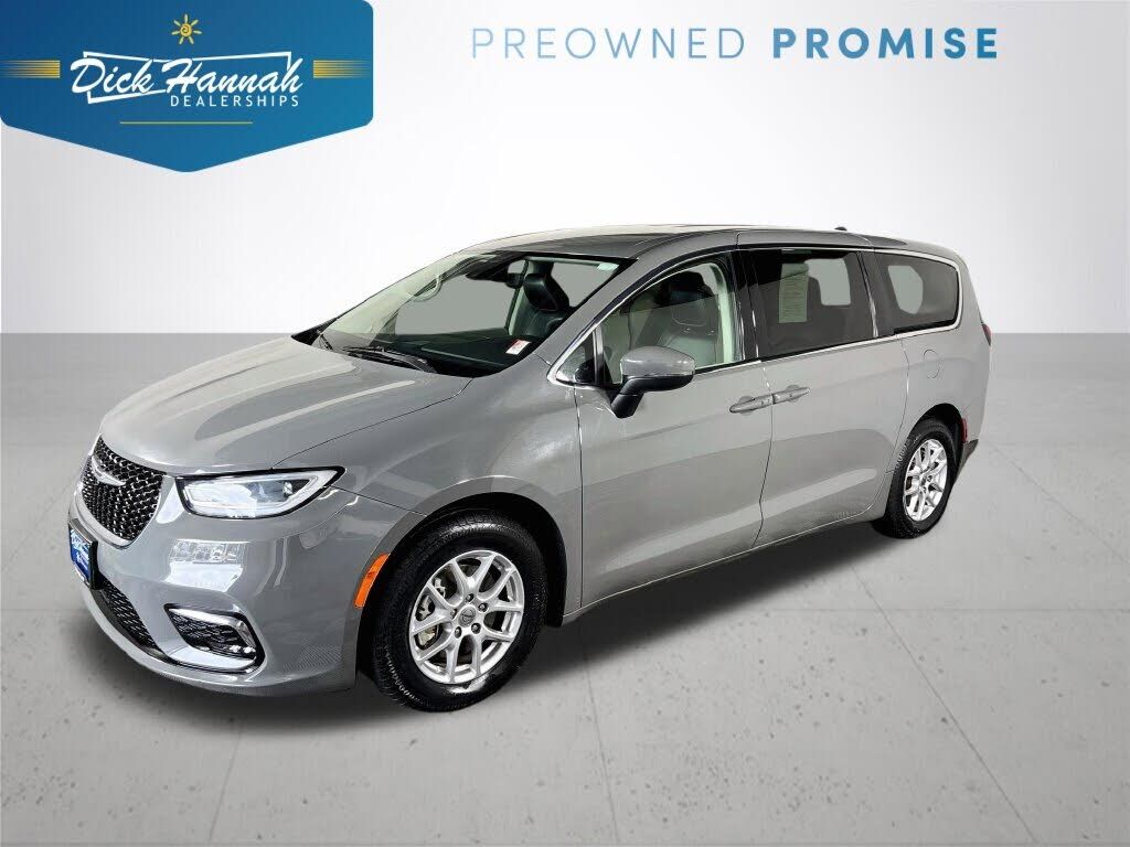 2023 CHRYSLER Pacifica