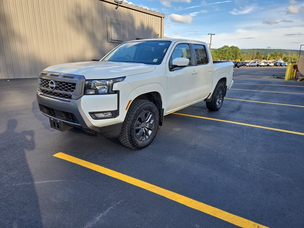 2025 NISSAN Frontier