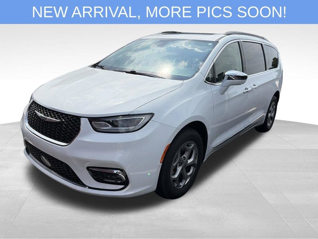 2022 CHRYSLER Pacifica