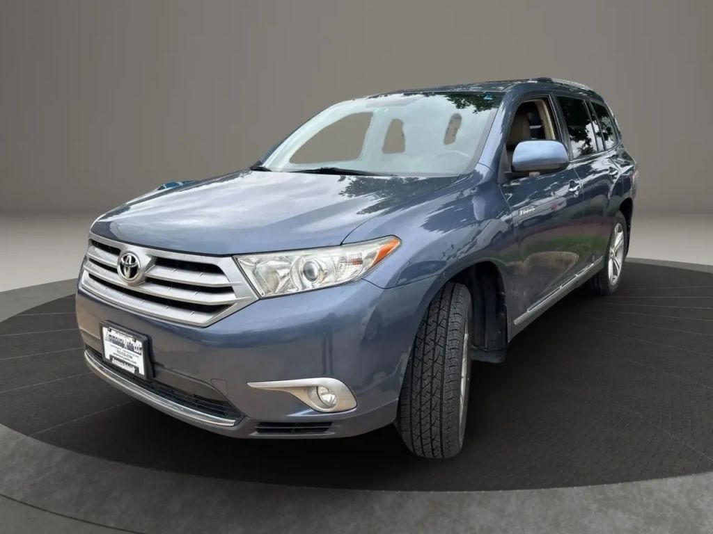 2013 TOYOTA Highlander